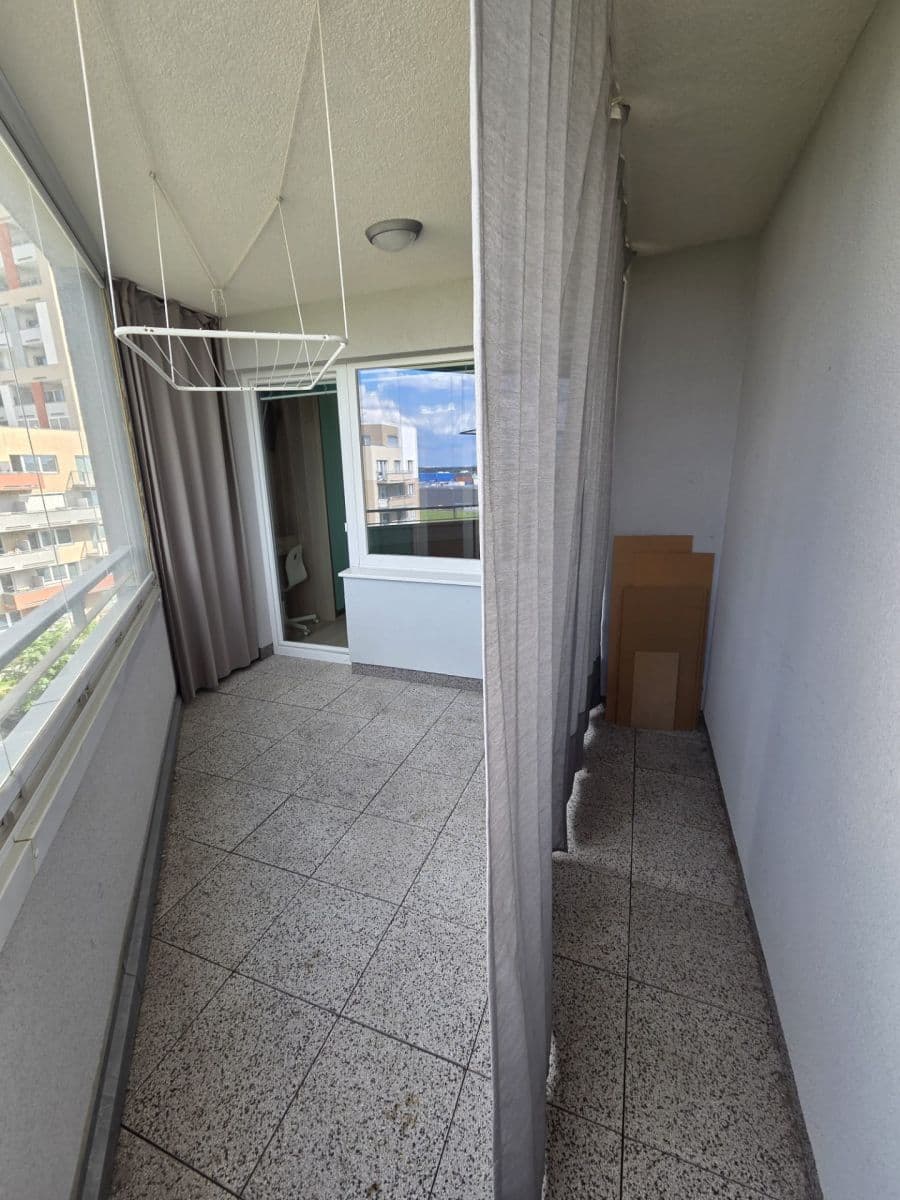 Pronájem bytu 2+kk 64 m², Modenská, Praha, Praha Pronájem bytu 2+kk 64 m², Modenská, Praha, Praha