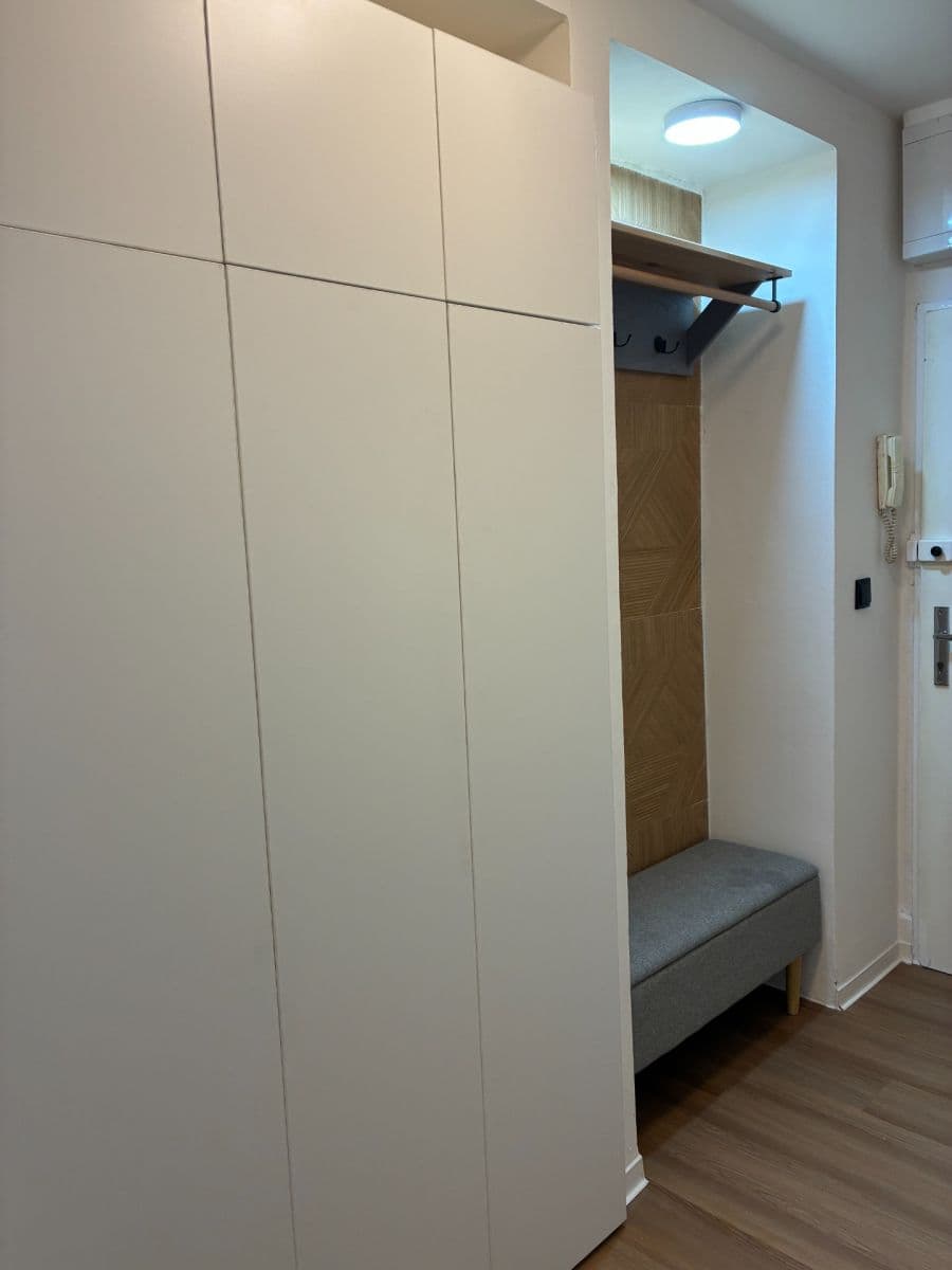 Pronájem bytu 3+kk 62 m², Liberijská, Praha, Praha Pronájem bytu 3+kk 62 m², Liberijská, Praha, Praha