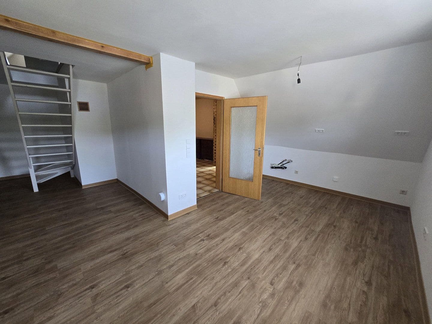 Pronájem bytu 6+1 140 m², Wehingen, Bádensko-Württembersko Pronájem bytu 6+1 140 m², Wehingen, Bádensko-Württembersko