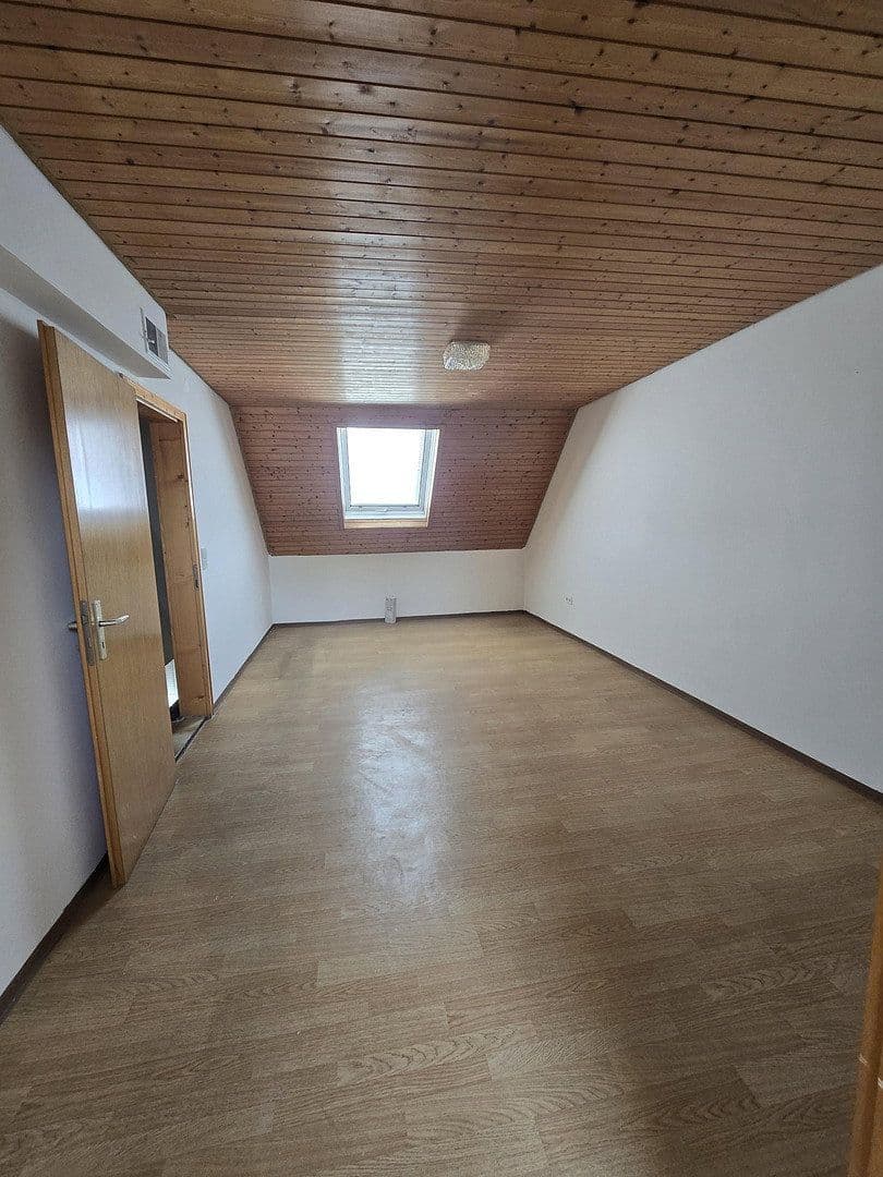 Pronájem bytu 6+1 140 m², Wehingen, Bádensko-Württembersko Pronájem bytu 6+1 140 m², Wehingen, Bádensko-Württembersko