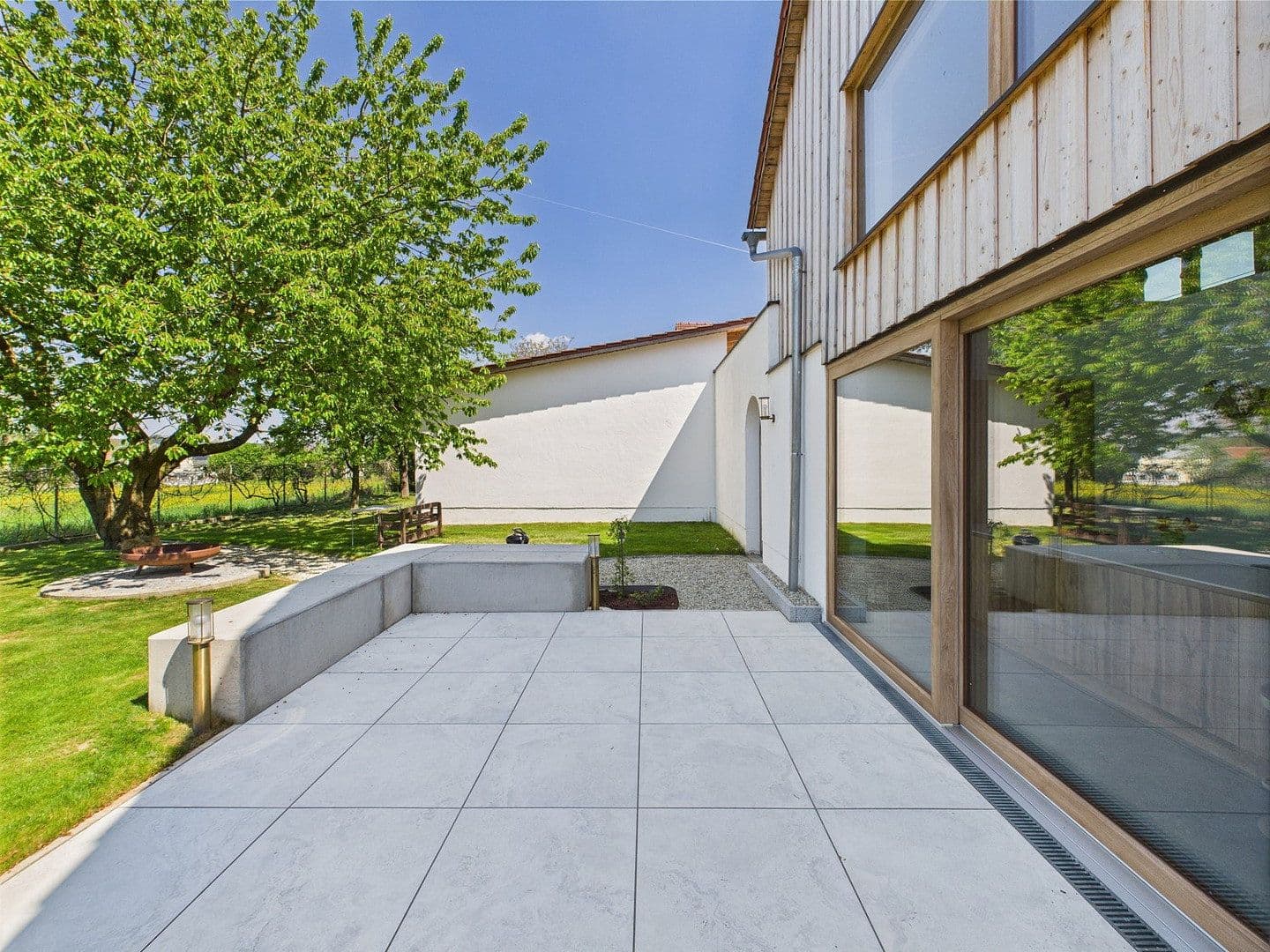 Prodej domu 265 m², pozemek 4.609 m², Frontenhausen, Bavorsko Prodej domu 265 m², pozemek 4.609 m², Frontenhausen, Bavorsko