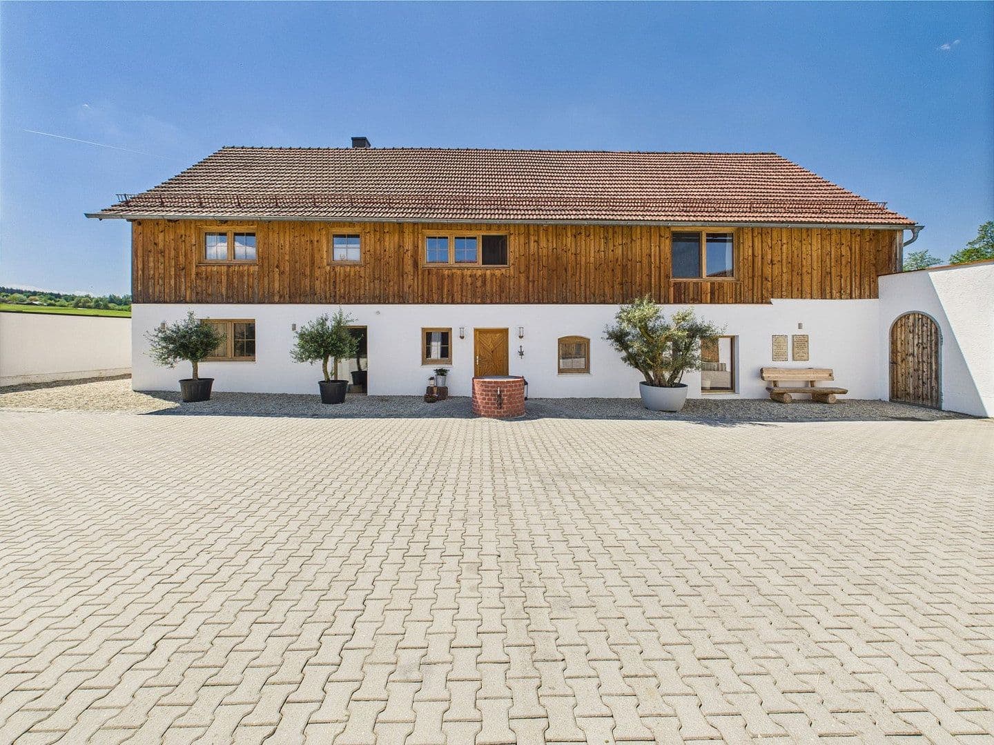 Prodej domu 265 m², pozemek 4.609 m², Frontenhausen, Bavorsko Prodej domu 265 m², pozemek 4.609 m², Frontenhausen, Bavorsko