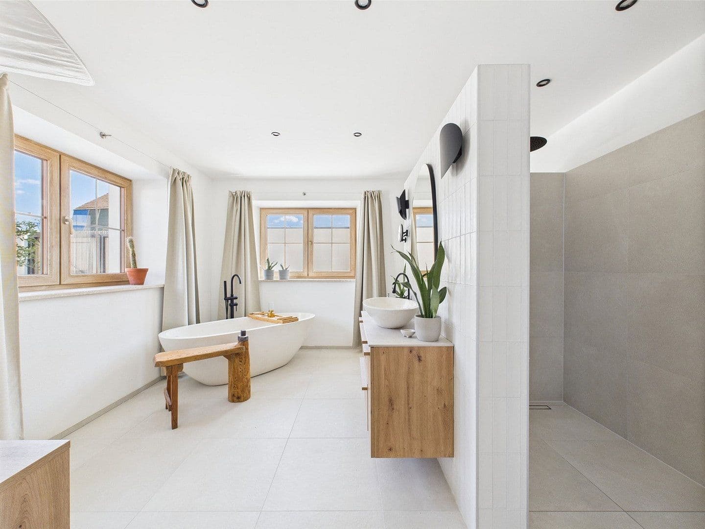 Prodej domu 265 m², pozemek 4.609 m², Frontenhausen, Bavorsko Prodej domu 265 m², pozemek 4.609 m², Frontenhausen, Bavorsko