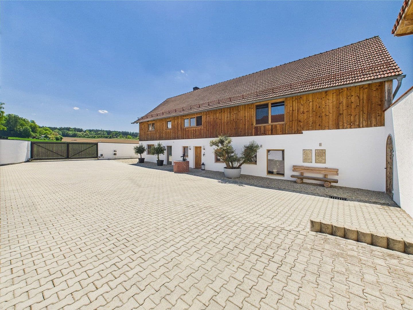 Prodej domu 265 m², pozemek 4.609 m², Frontenhausen, Bavorsko Prodej domu 265 m², pozemek 4.609 m², Frontenhausen, Bavorsko