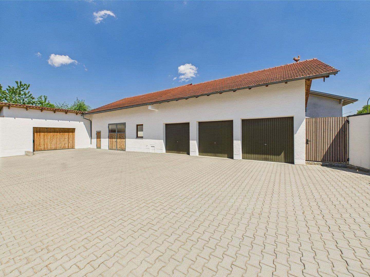 Prodej domu 265 m², pozemek 4.609 m², Frontenhausen, Bavorsko Prodej domu 265 m², pozemek 4.609 m², Frontenhausen, Bavorsko