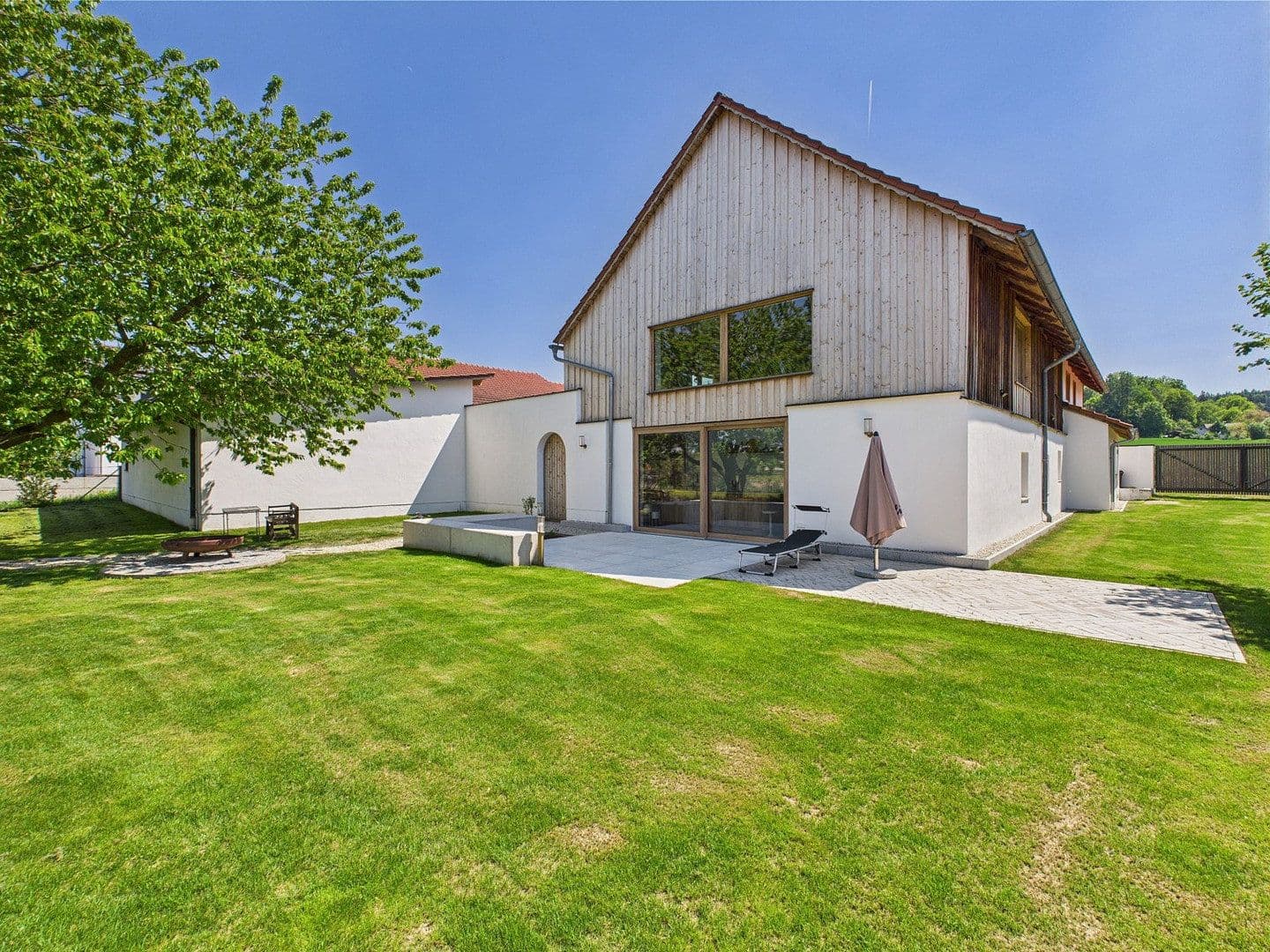 Prodej domu 265 m², pozemek 4.609 m², Frontenhausen, Bavorsko Prodej domu 265 m², pozemek 4.609 m², Frontenhausen, Bavorsko