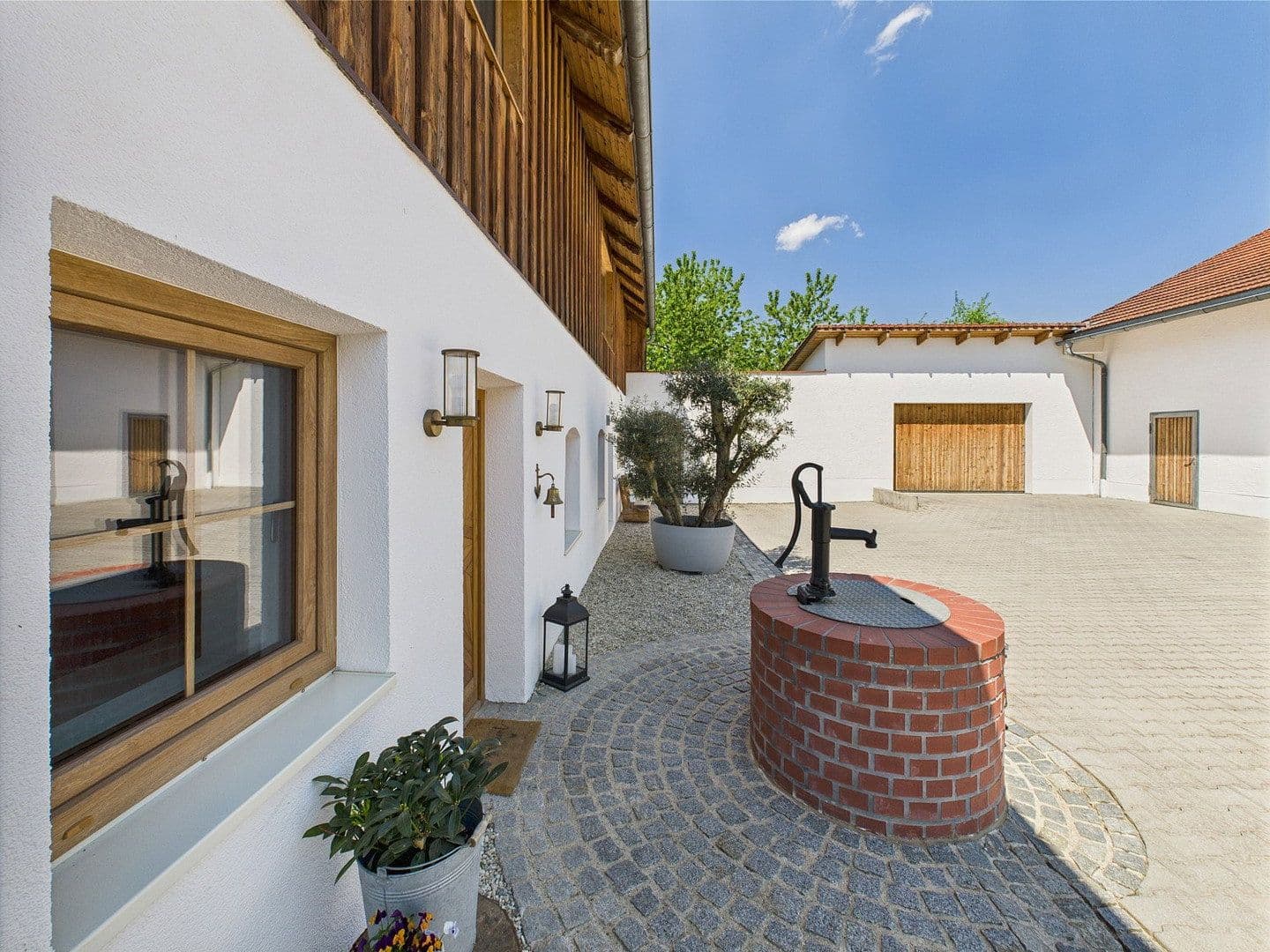 Prodej domu 265 m², pozemek 4.609 m², Frontenhausen, Bavorsko Prodej domu 265 m², pozemek 4.609 m², Frontenhausen, Bavorsko