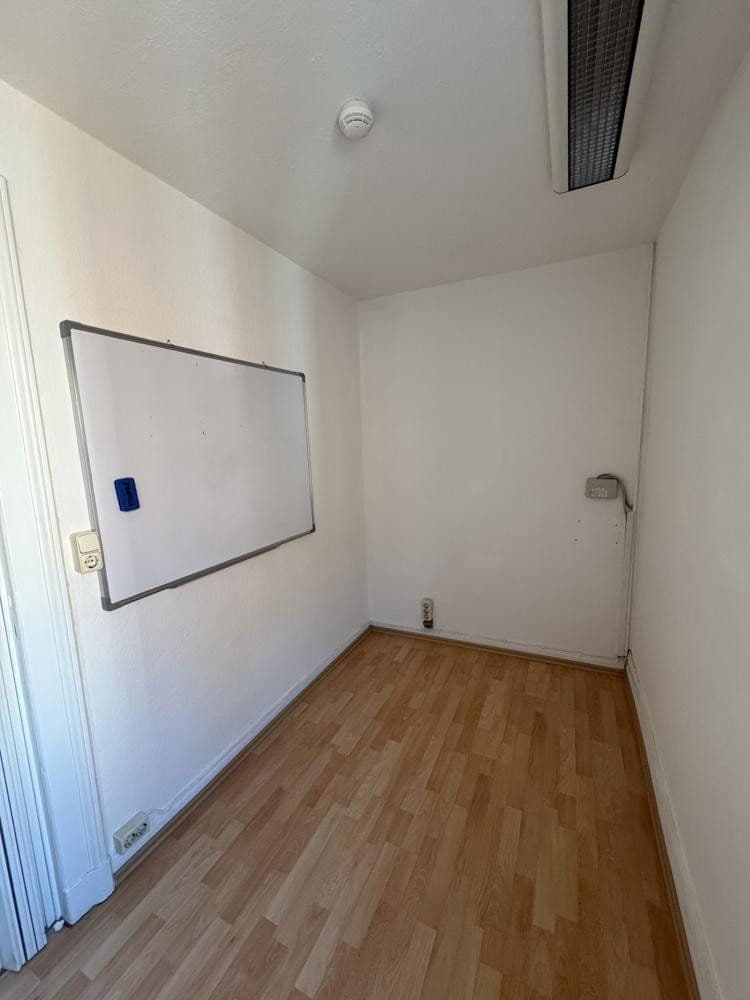 Pronájem kanceláře 31 m², Am Berge 35, Lüneburg, Dolní Sasko Pronájem kanceláře 31 m², Am Berge 35, Lüneburg, Dolní Sasko