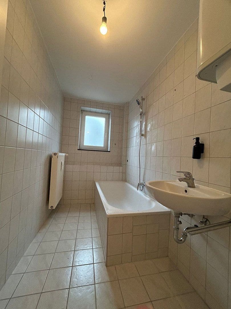 Pronájem bytu 4+1 75 m², Gmunder Straße 28, München, Bavorsko Pronájem bytu 4+1 75 m², Gmunder Straße 28, München, Bavorsko