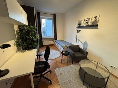 Pronájem bytu 4+1 75 m², Gmunder Straße 28, München, Bavorsko Pronájem bytu 4+1 75 m², Gmunder Straße 28, München, Bavorsko