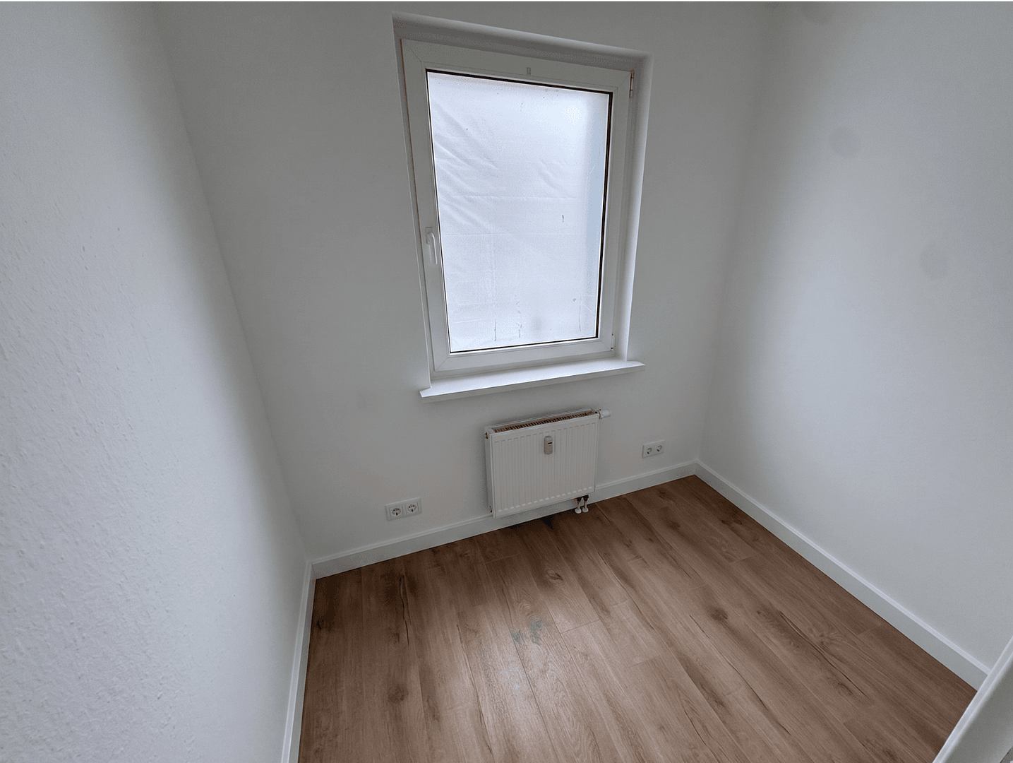 Pronájem bytu 4+kk 78 m², Neukieritzsch, Sasko Pronájem bytu 4+kk 78 m², Neukieritzsch, Sasko