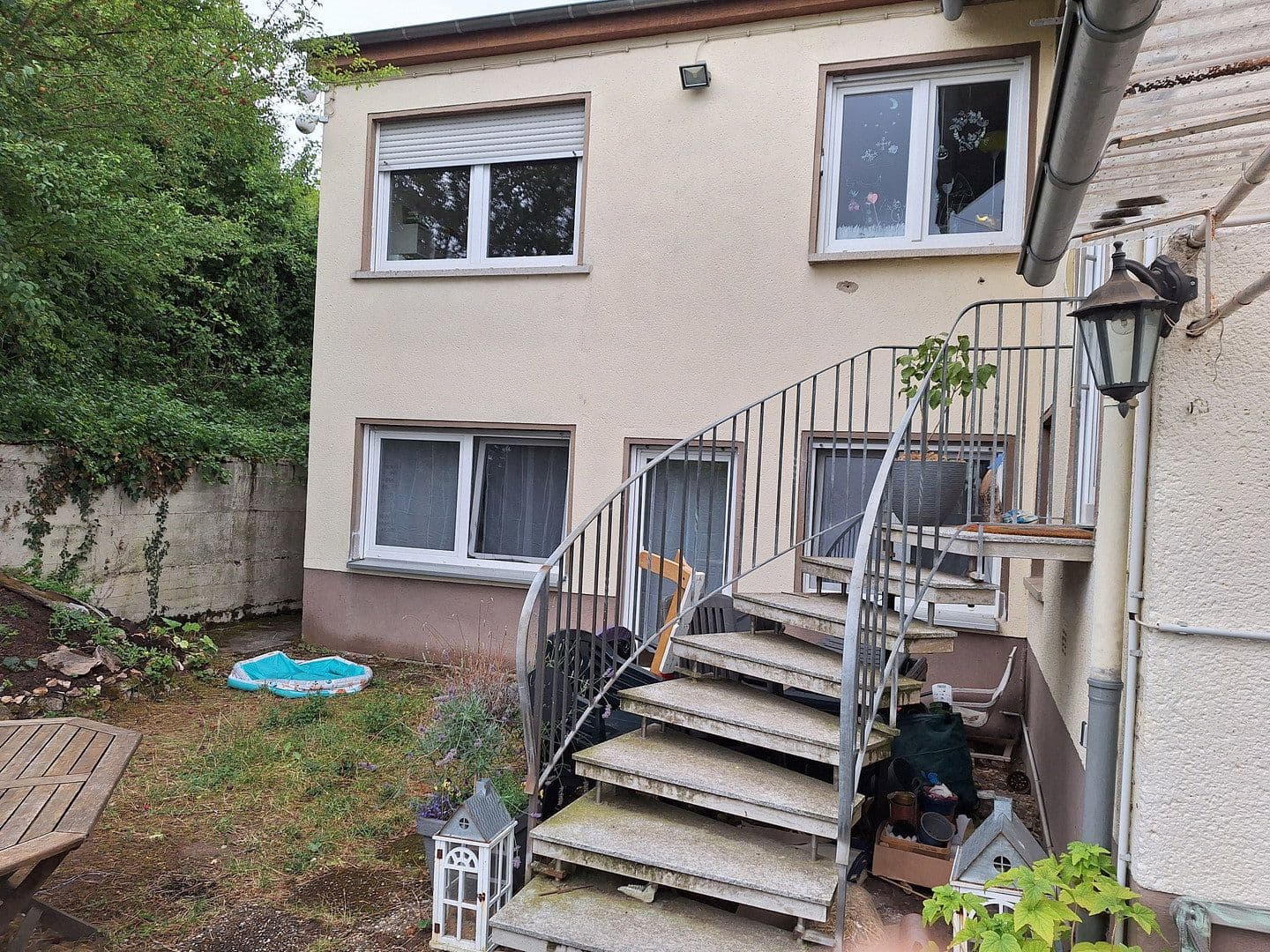 Prodej domu 220 m², pozemek 3.117 m², Lessingstraße 61, Bad Kreuznach, Porýní-Falc Prodej domu 220 m², pozemek 3.117 m², Lessingstraße 61, Bad Kreuznach, Porýní-Falc