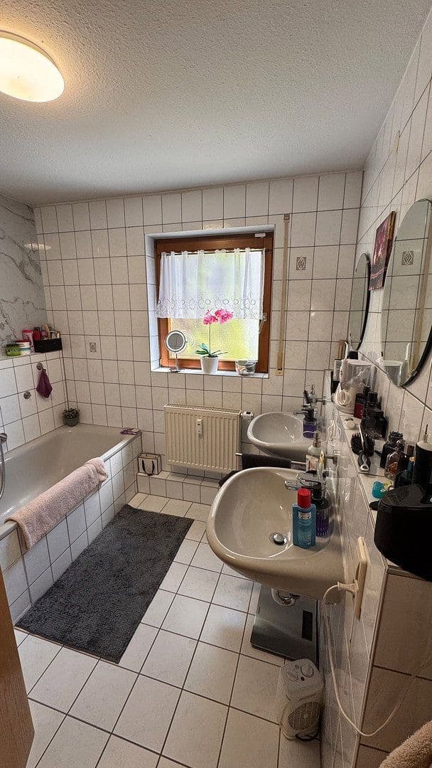 Pronájem bytu 3+kk 75 m², Beurer Steig 41, Laichingen, Bádensko-Württembersko Pronájem bytu 3+kk 75 m², Beurer Steig 41, Laichingen, Bádensko-Württembersko