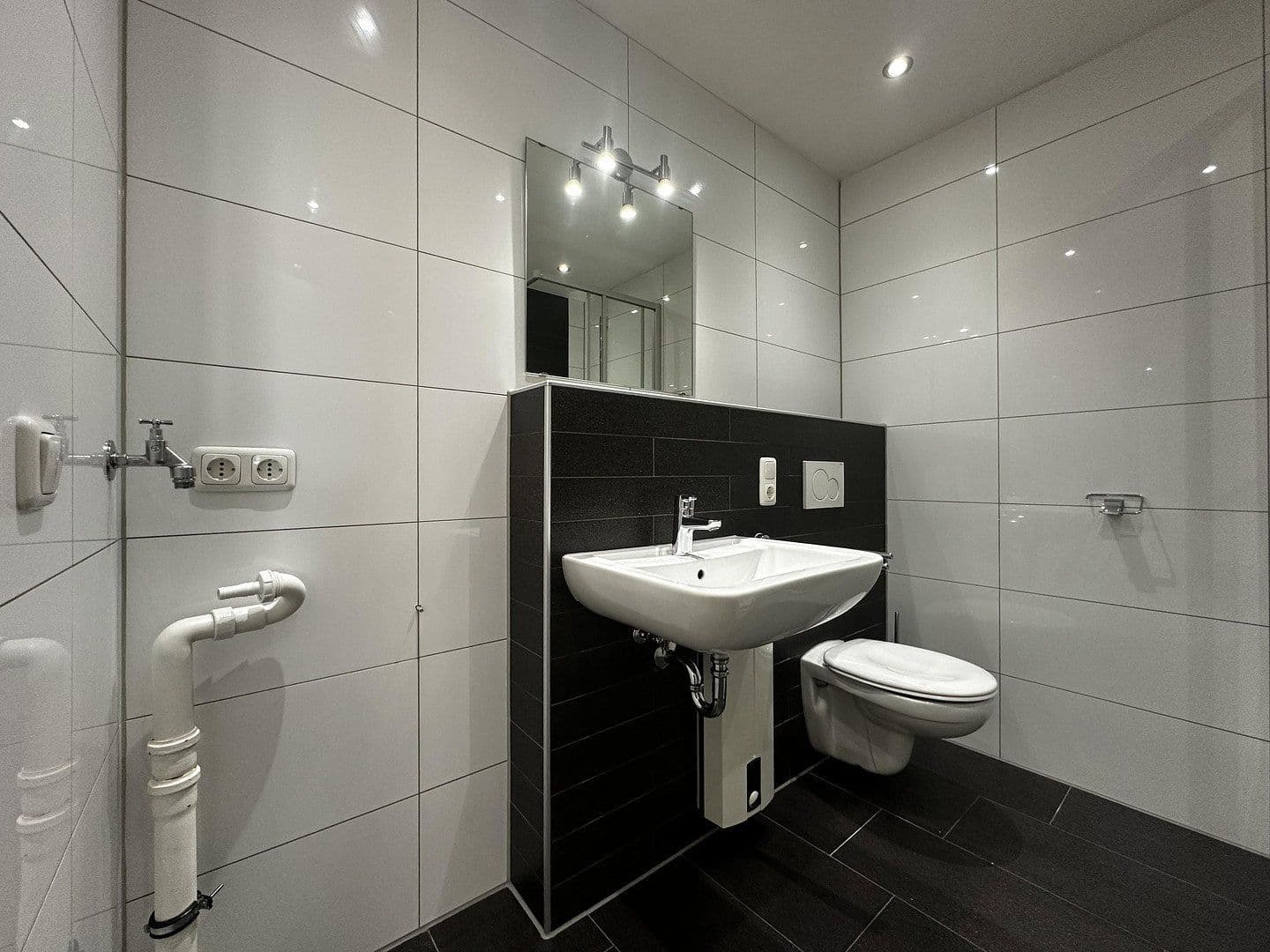 Pronájem bytu 2+1 64 m², Übacher Weg 121 + 123, Alsdorf, Severní Porýní-Vestfálsko Pronájem bytu 2+1 64 m², Übacher Weg 121 + 123, Alsdorf, Severní Porýní-Vestfálsko