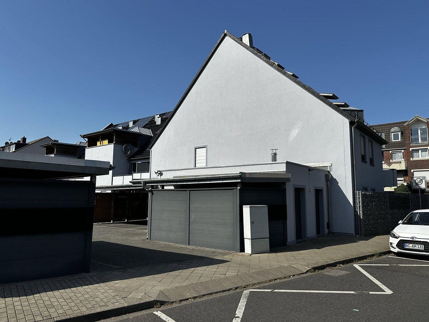Pronájem bytu 2+1 64 m², Übacher Weg 121 + 123, Alsdorf, Severní Porýní-Vestfálsko Pronájem bytu 2+1 64 m², Übacher Weg 121 + 123, Alsdorf, Severní Porýní-Vestfálsko