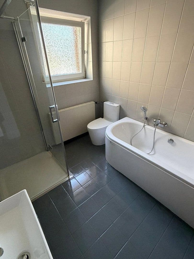 Pronájem bytu 2+1 98 m², Eilendorfer Straße 102, Cáchy, Severní Porýní-Vestfálsko Pronájem bytu 2+1 98 m², Eilendorfer Straße 102, Cáchy, Severní Porýní-Vestfálsko
