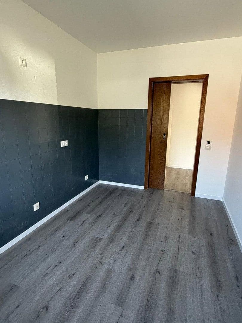 Pronájem bytu 2+1 98 m², Eilendorfer Straße 102, Cáchy, Severní Porýní-Vestfálsko Pronájem bytu 2+1 98 m², Eilendorfer Straße 102, Cáchy, Severní Porýní-Vestfálsko