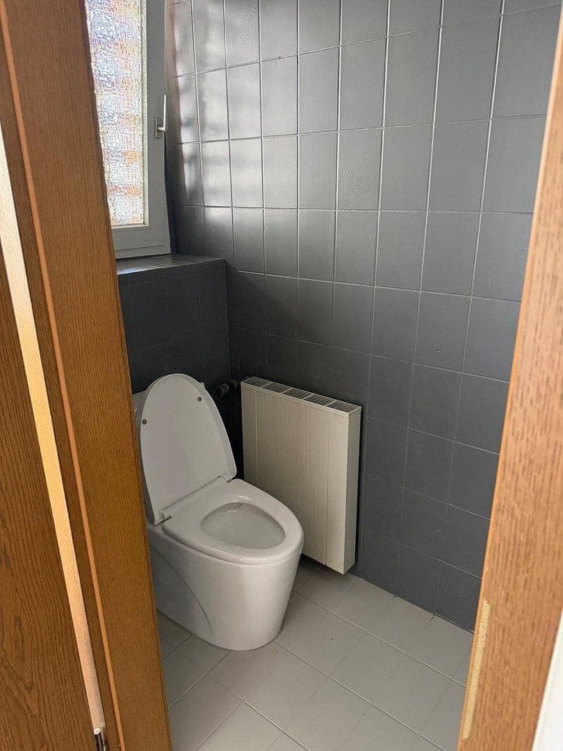 Pronájem bytu 2+1 98 m², Eilendorfer Straße 102, Cáchy, Severní Porýní-Vestfálsko Pronájem bytu 2+1 98 m², Eilendorfer Straße 102, Cáchy, Severní Porýní-Vestfálsko