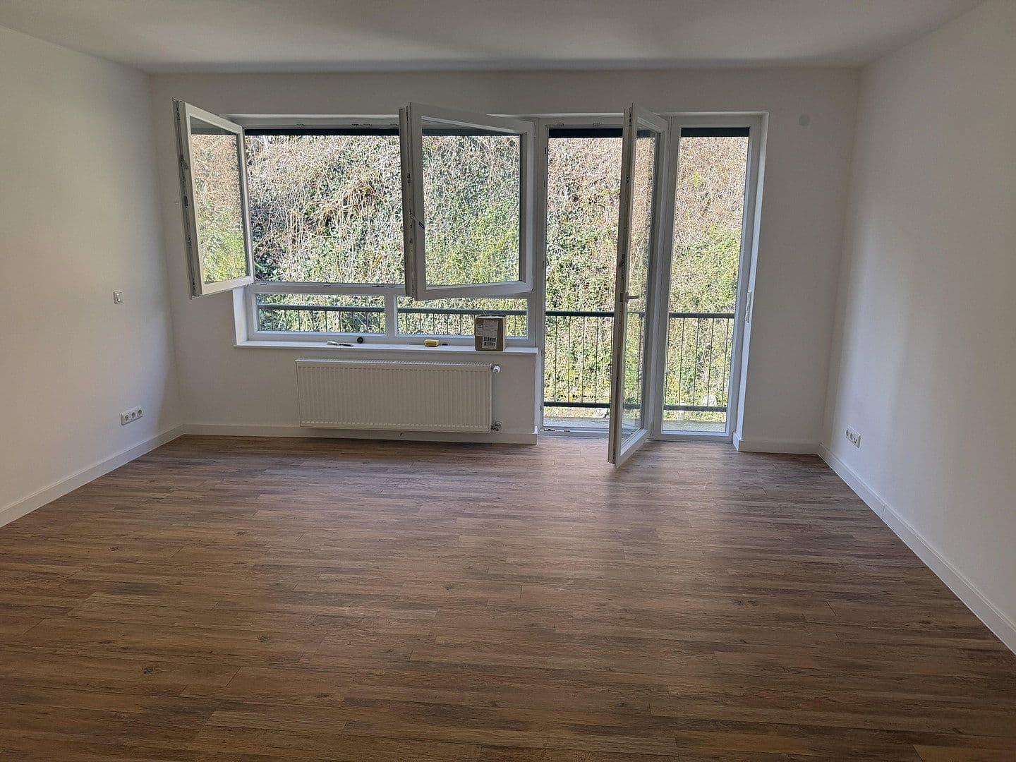 Pronájem domu 120 m², pozemek 207 m², Nibelungenstraße 146A, Bensheim, Hessen Pronájem domu 120 m², pozemek 207 m², Nibelungenstraße 146A, Bensheim, Hessen