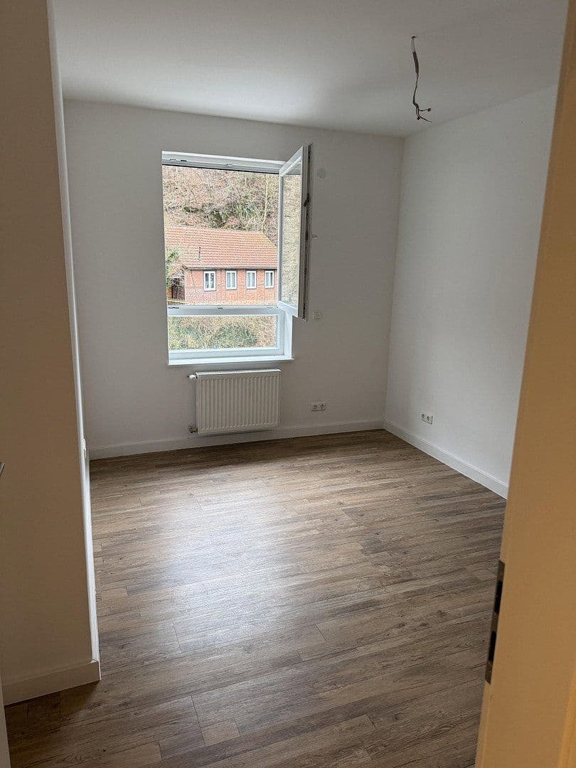Pronájem domu 120 m², pozemek 207 m², Nibelungenstraße 146A, Bensheim, Hessen Pronájem domu 120 m², pozemek 207 m², Nibelungenstraße 146A, Bensheim, Hessen