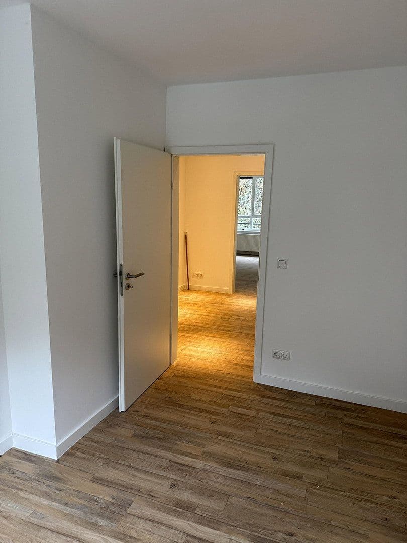 Pronájem domu 120 m², pozemek 207 m², Nibelungenstraße 146A, Bensheim, Hessen Pronájem domu 120 m², pozemek 207 m², Nibelungenstraße 146A, Bensheim, Hessen