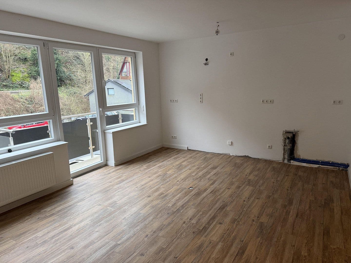 Pronájem domu 120 m², pozemek 207 m², Nibelungenstraße 146A, Bensheim, Hessen Pronájem domu 120 m², pozemek 207 m², Nibelungenstraße 146A, Bensheim, Hessen