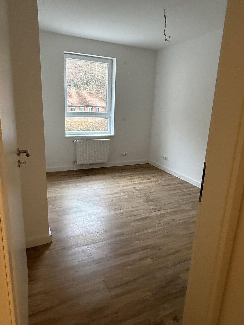 Pronájem domu 120 m², pozemek 207 m², Nibelungenstraße 146A, Bensheim, Hessen Pronájem domu 120 m², pozemek 207 m², Nibelungenstraße 146A, Bensheim, Hessen