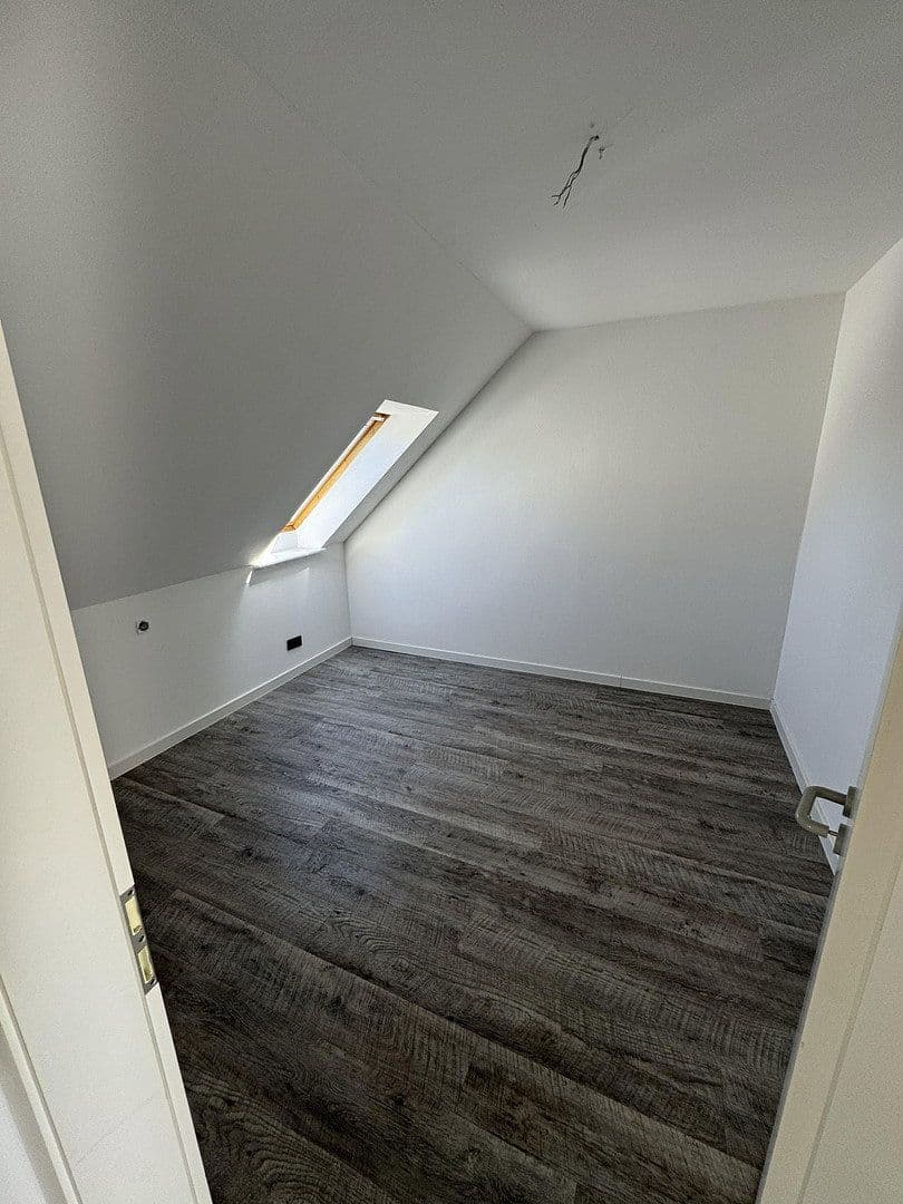 Prodej bytu 3+1 75 m², Sonnenallee 20, Magdeburg, Sasko-Anhaltsko Prodej bytu 3+1 75 m², Sonnenallee 20, Magdeburg, Sasko-Anhaltsko