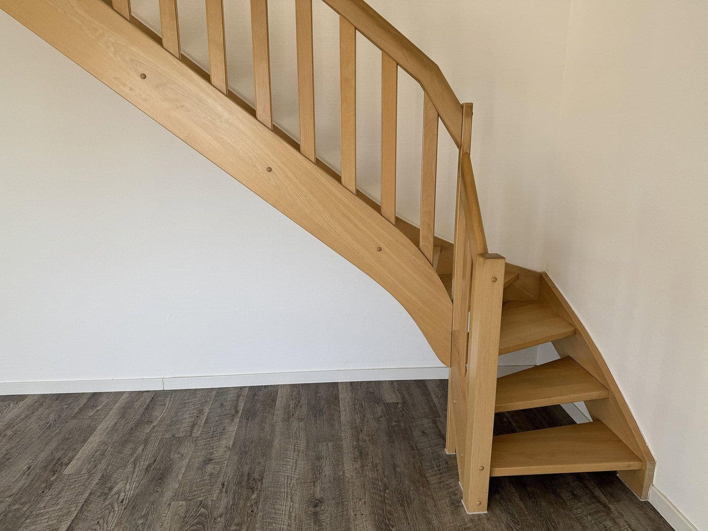 Prodej bytu 3+1 75 m², Sonnenallee 20, Magdeburg, Sasko-Anhaltsko Prodej bytu 3+1 75 m², Sonnenallee 20, Magdeburg, Sasko-Anhaltsko