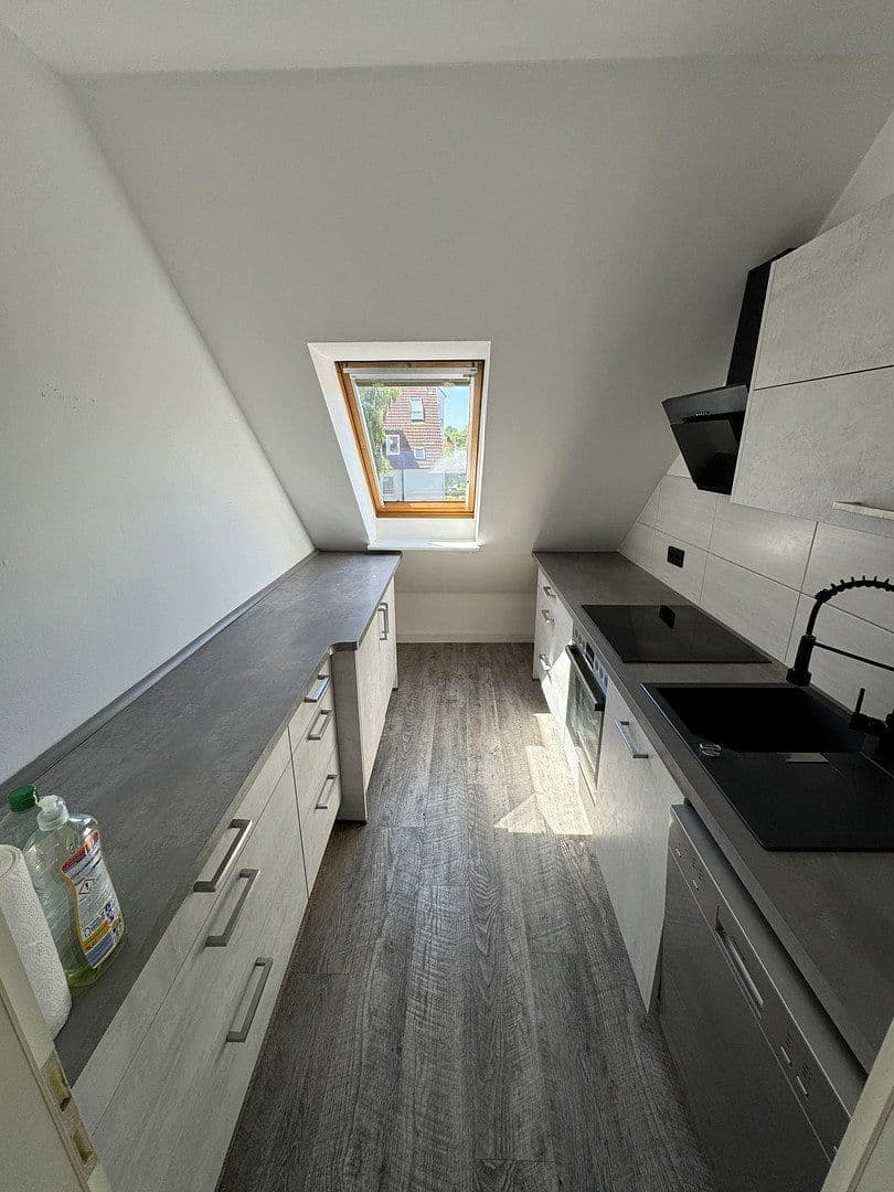 Prodej bytu 3+1 75 m², Sonnenallee 20, Magdeburg, Sasko-Anhaltsko Prodej bytu 3+1 75 m², Sonnenallee 20, Magdeburg, Sasko-Anhaltsko