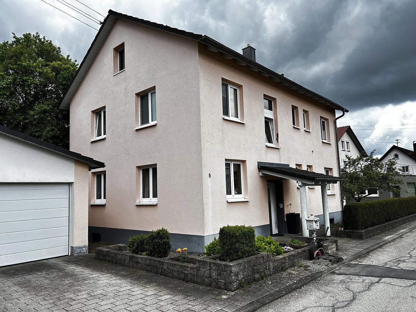 Prodej domu 192 m², pozemek 611 m², Kolbingen, Bádensko-Württembersko Prodej domu 192 m², pozemek 611 m², Kolbingen, Bádensko-Württembersko