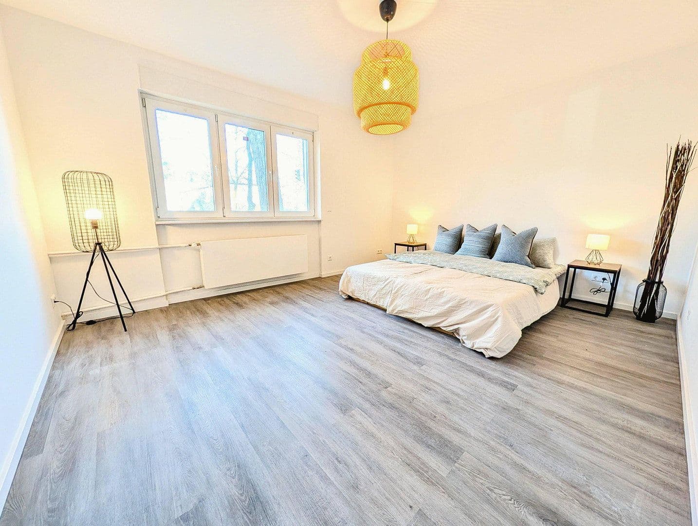 Prodej bytu 4+1 92 m², Berlin, Berlín Prodej bytu 4+1 92 m², Berlin, Berlín