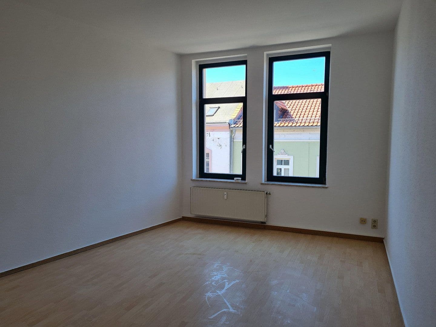 Pronájem bytu 3+1 84 m², Schweizergartenstraße 5, Wurzen, Sasko Pronájem bytu 3+1 84 m², Schweizergartenstraße 5, Wurzen, Sasko