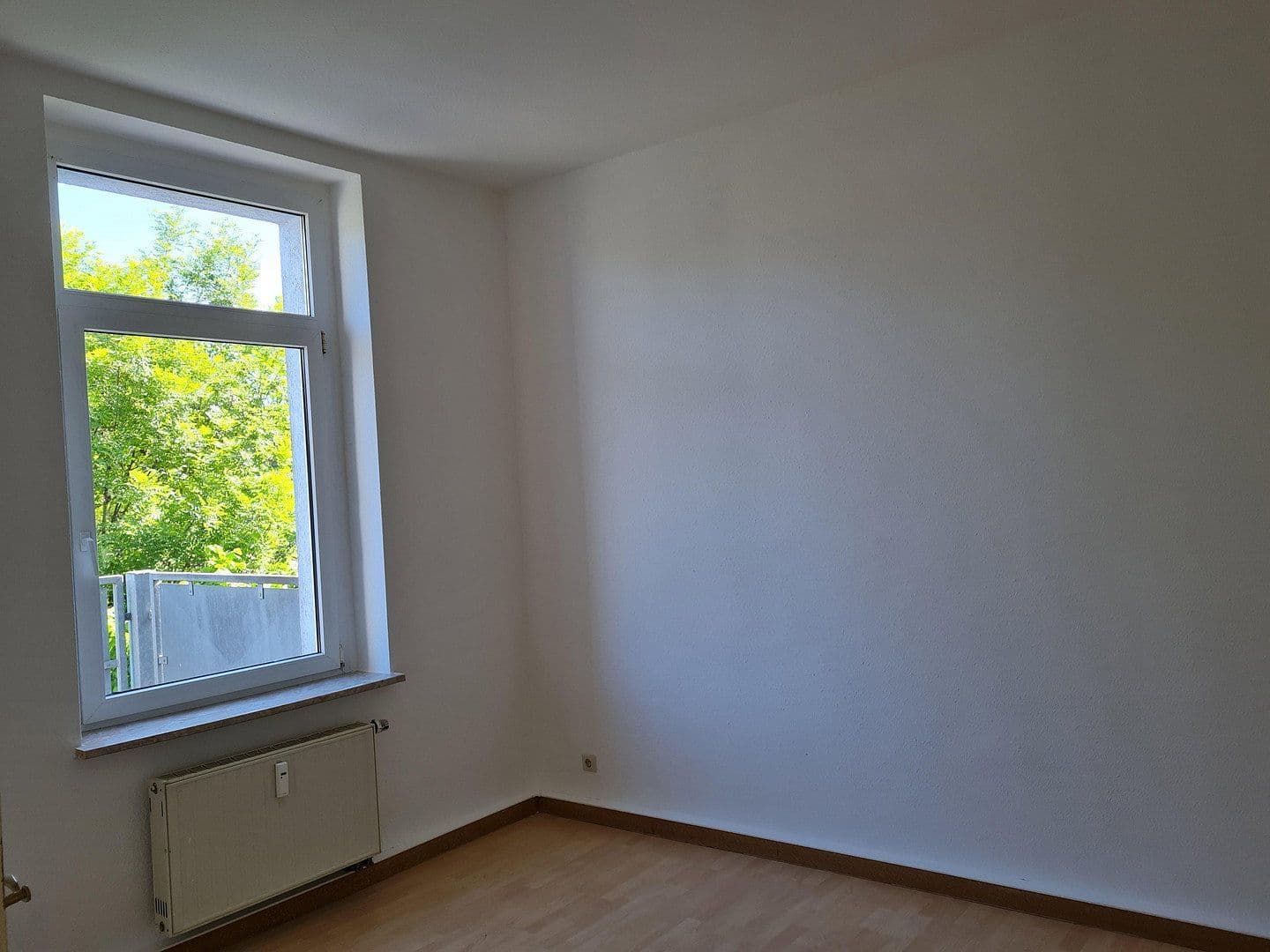 Pronájem bytu 3+1 84 m², Schweizergartenstraße 5, Wurzen, Sasko Pronájem bytu 3+1 84 m², Schweizergartenstraße 5, Wurzen, Sasko