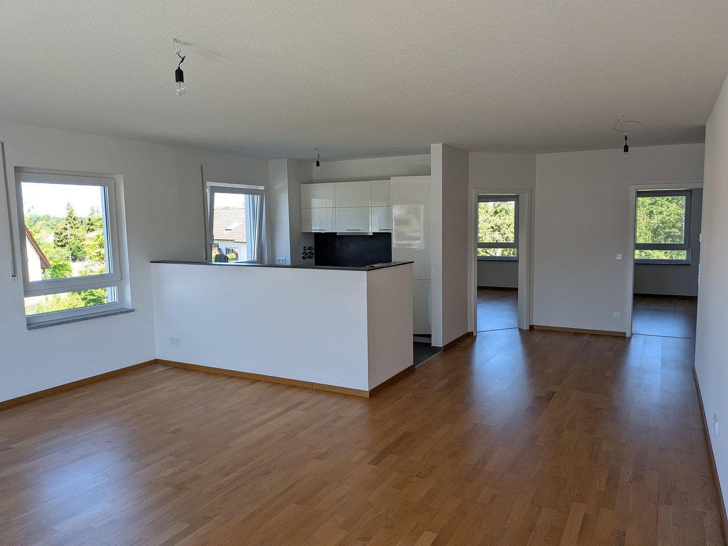 Pronájem bytu 3+1 90 m², Roßtal, Bavorsko Pronájem bytu 3+1 90 m², Roßtal, Bavorsko