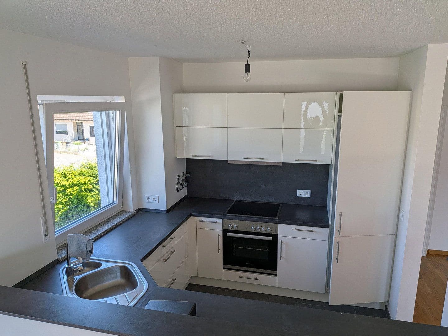 Pronájem bytu 3+1 90 m², Roßtal, Bavorsko Pronájem bytu 3+1 90 m², Roßtal, Bavorsko