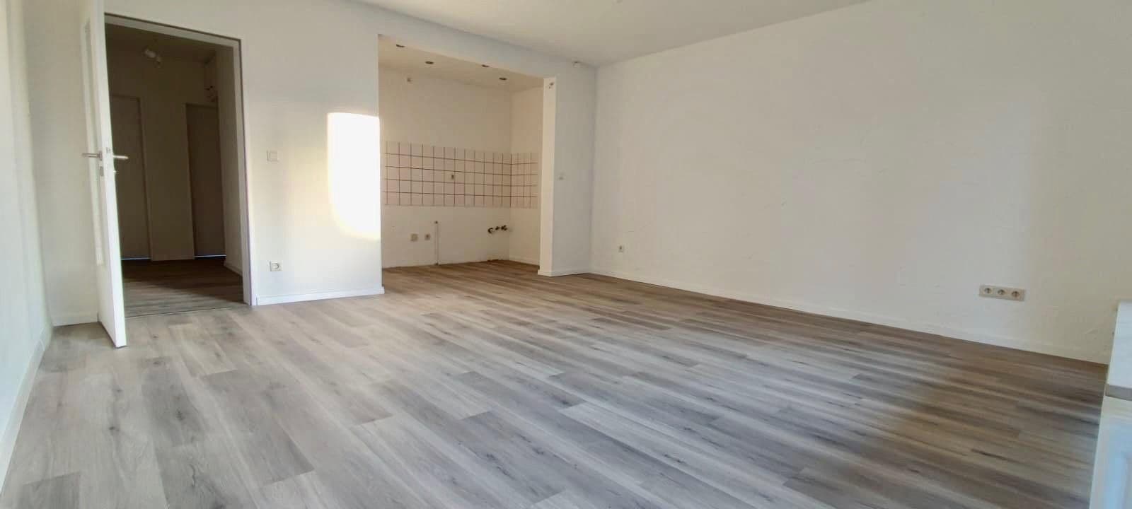 Pronájem bytu 3+1 64 m², Paderborn, Severní Porýní-Vestfálsko Pronájem bytu 3+1 64 m², Paderborn, Severní Porýní-Vestfálsko