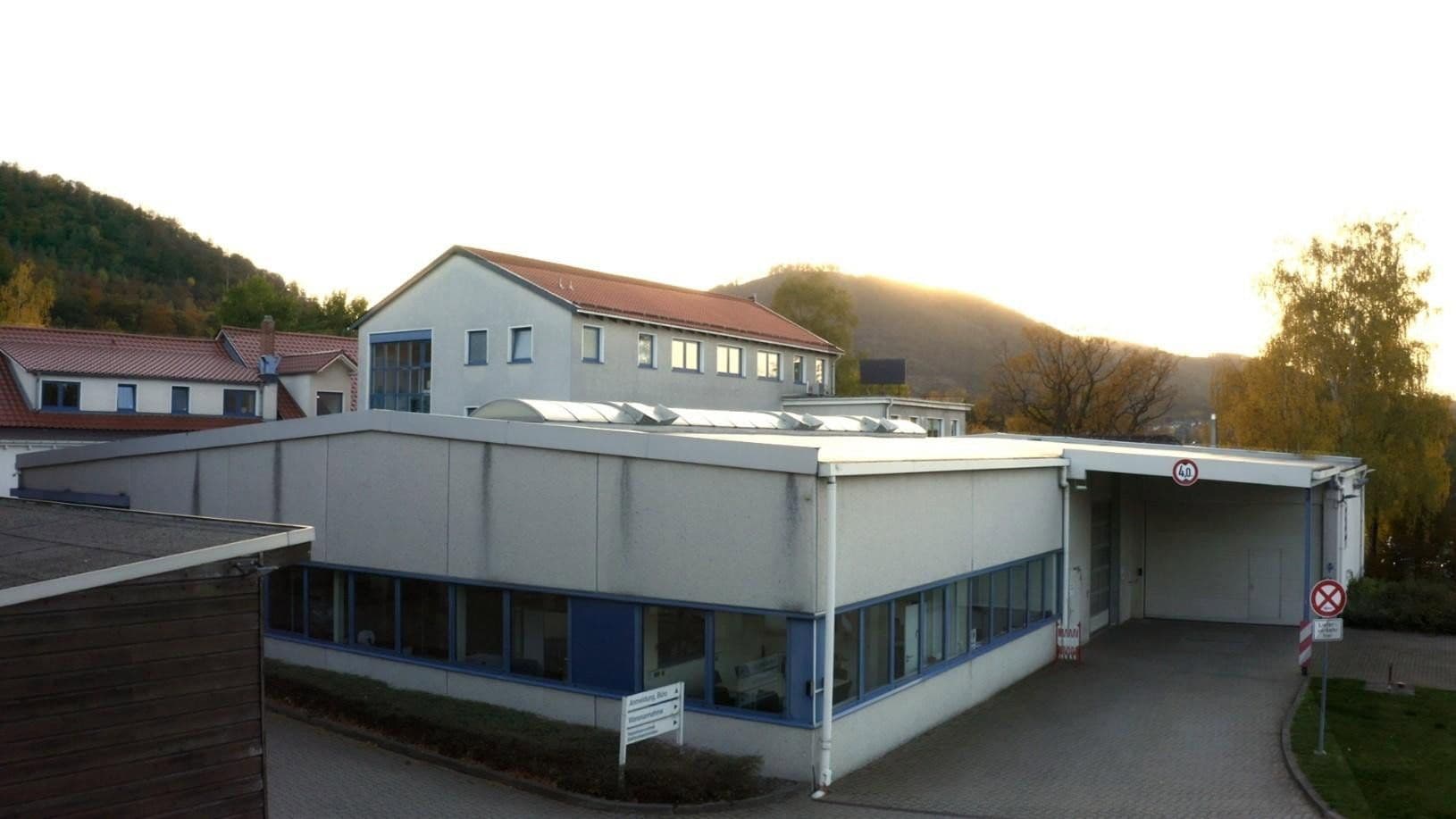 Prodej nebytového prostoru 6.500 m², Harzburger Str., 14, Goslar, Dolní Sasko Prodej nebytového prostoru 6.500 m², Harzburger Str., 14, Goslar, Dolní Sasko