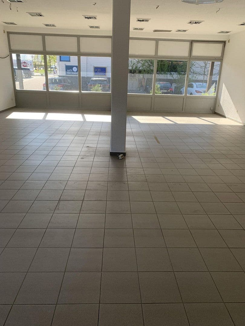 Pronájem nebytového prostoru 240 m², Bodenmais, Bavorsko Pronájem nebytového prostoru 240 m², Bodenmais, Bavorsko