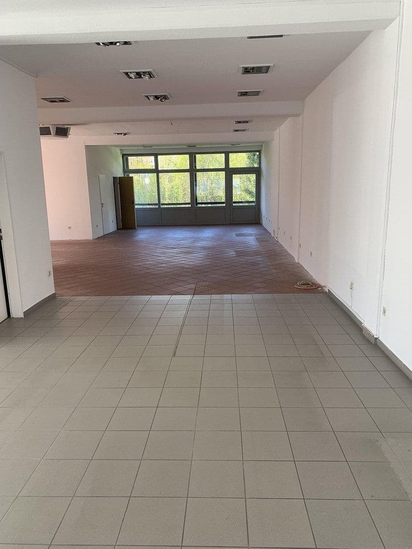Pronájem nebytového prostoru 240 m², Bodenmais, Bavorsko Pronájem nebytového prostoru 240 m², Bodenmais, Bavorsko