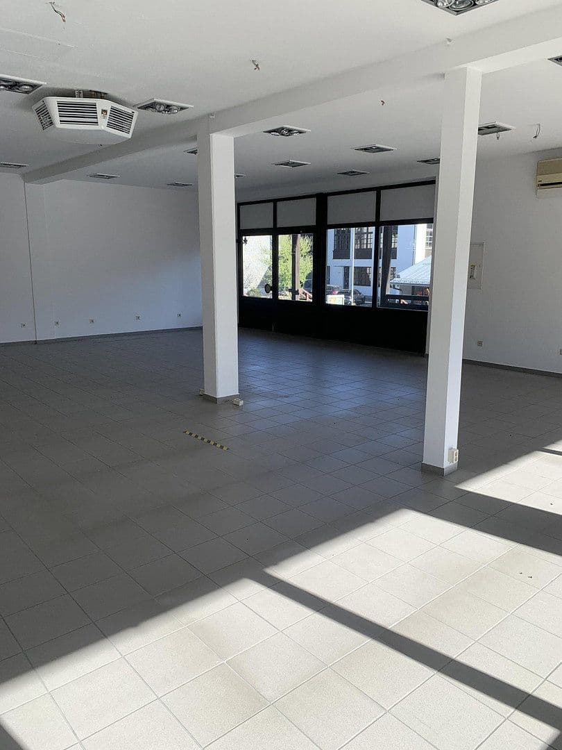 Pronájem nebytového prostoru 240 m², Bodenmais, Bavorsko Pronájem nebytového prostoru 240 m², Bodenmais, Bavorsko