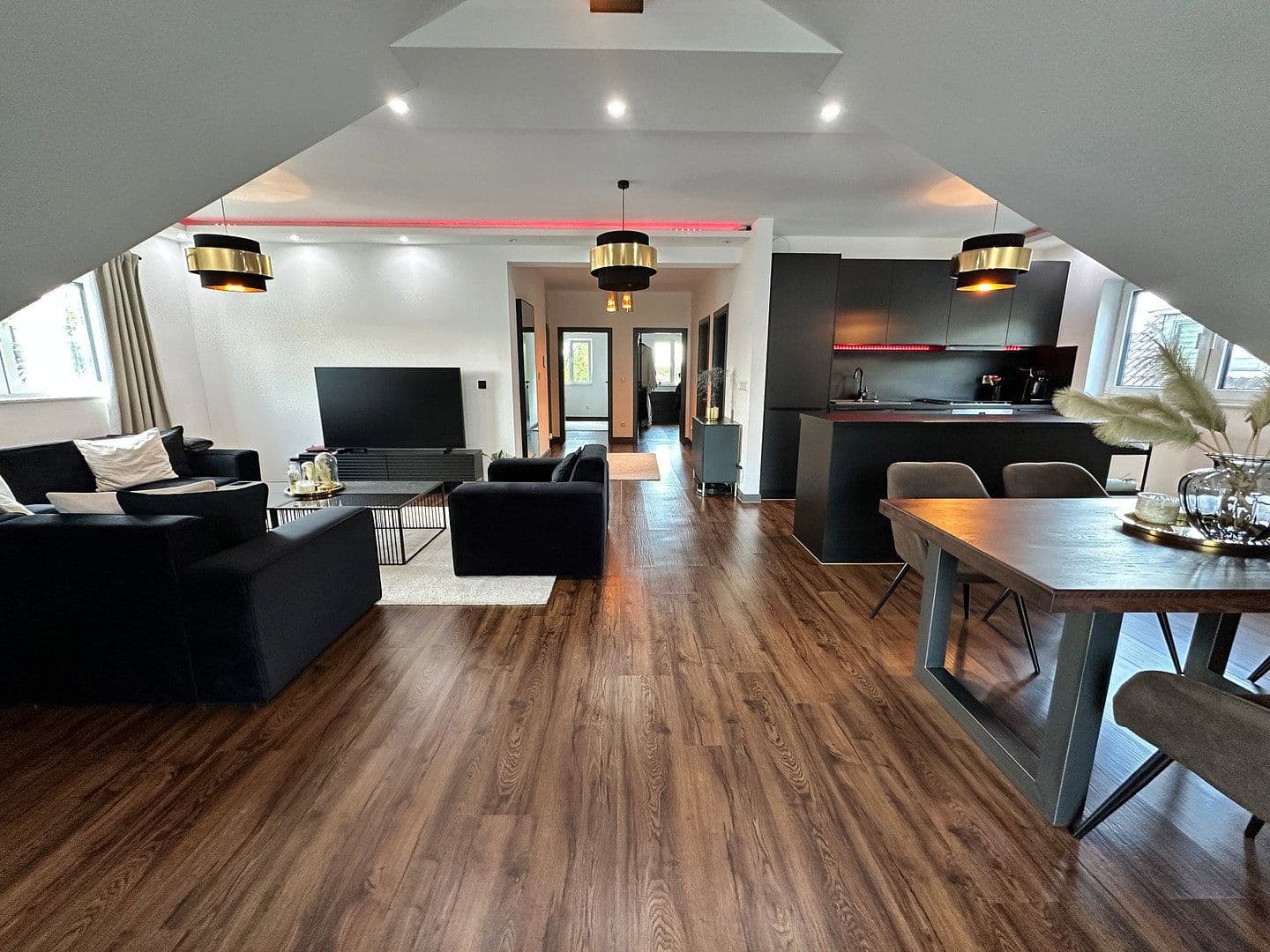 Prodej bytu 3+1 96 m², Geesthacht, Šlesvicko-Holštýnsko Prodej bytu 3+1 96 m², Geesthacht, Šlesvicko-Holštýnsko