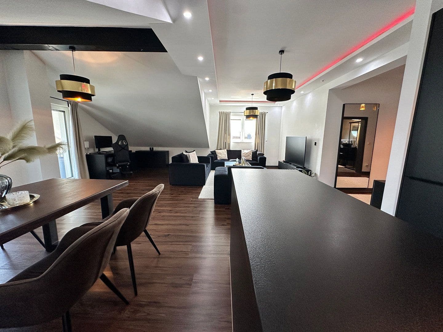 Prodej bytu 3+1 96 m², Geesthacht, Šlesvicko-Holštýnsko Prodej bytu 3+1 96 m², Geesthacht, Šlesvicko-Holštýnsko