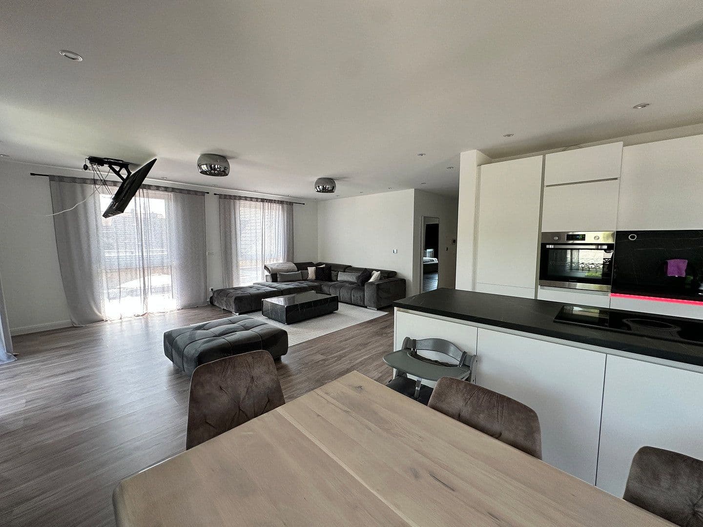 Prodej bytu 3+1 115 m², Geesthacht, Šlesvicko-Holštýnsko Prodej bytu 3+1 115 m², Geesthacht, Šlesvicko-Holštýnsko