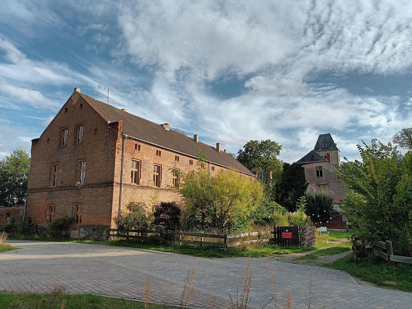 Prodej bytu 5+1 130 m², Parkstraße 2 15848 Ragow, Ragow-Merz, Braniborsko Prodej bytu 5+1 130 m², Parkstraße 2 15848 Ragow, Ragow-Merz, Braniborsko