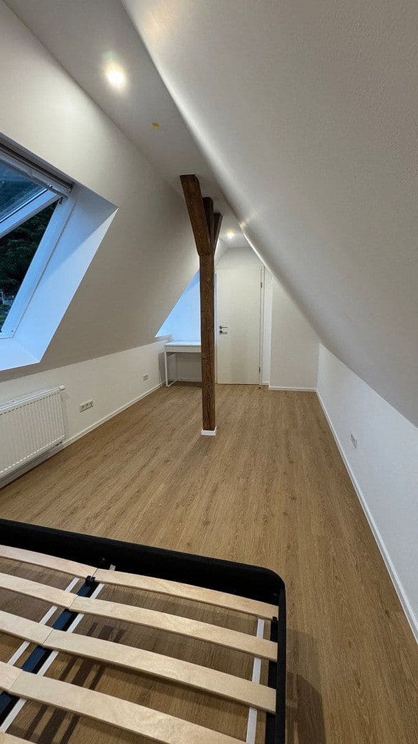 Pronájem bytu 4+1 80 m², Böblinger Straße 334, Stuttgart, Bádensko-Württembersko Pronájem bytu 4+1 80 m², Böblinger Straße 334, Stuttgart, Bádensko-Württembersko