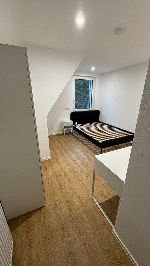 Pronájem bytu 4+1 80 m², Böblinger Straße 334, Stuttgart, Bádensko-Württembersko Pronájem bytu 4+1 80 m², Böblinger Straße 334, Stuttgart, Bádensko-Württembersko