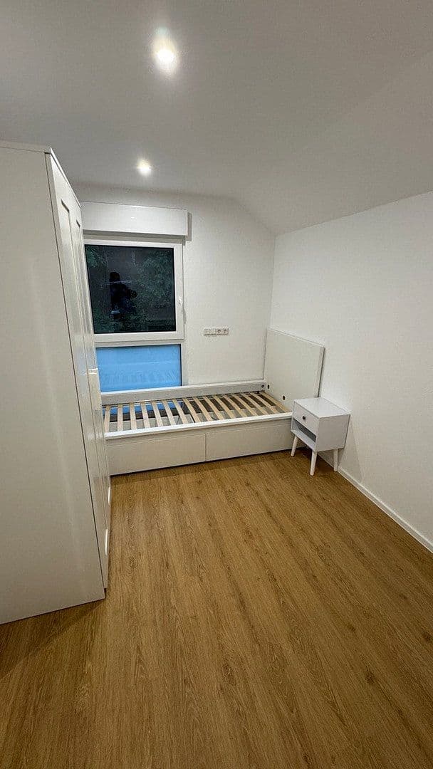 Pronájem bytu 4+1 80 m², Böblinger Straße 334, Stuttgart, Bádensko-Württembersko Pronájem bytu 4+1 80 m², Böblinger Straße 334, Stuttgart, Bádensko-Württembersko
