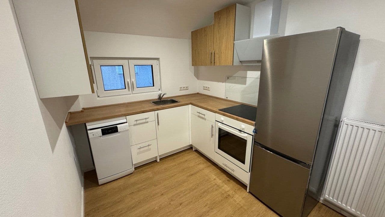 Pronájem bytu 4+1 80 m², Böblinger Straße 334, Stuttgart, Bádensko-Württembersko Pronájem bytu 4+1 80 m², Böblinger Straße 334, Stuttgart, Bádensko-Württembersko