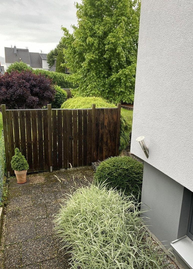 Prodej domu 180 m², pozemek 662 m², Limburg an der Lahn, Hessen Prodej domu 180 m², pozemek 662 m², Limburg an der Lahn, Hessen
